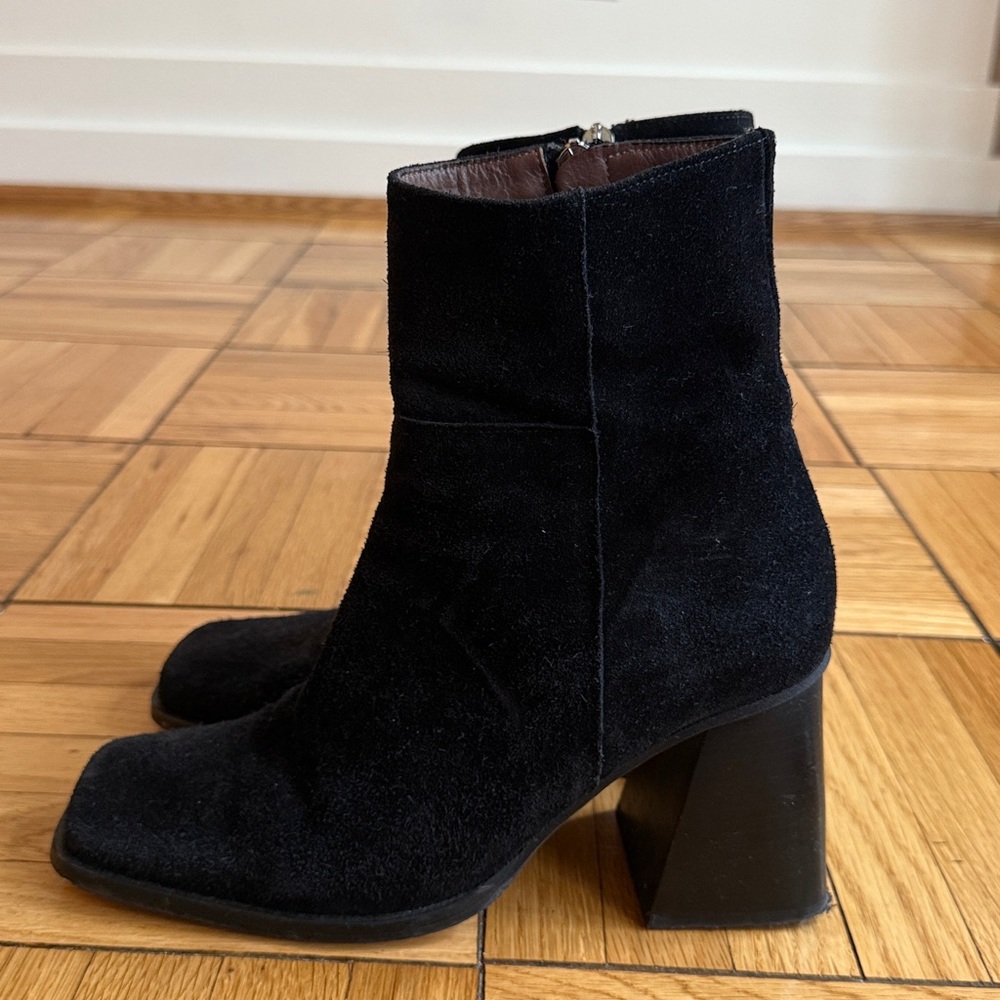 Aloha’s South Black Suede Heeled Boot - Picture 2 of 7